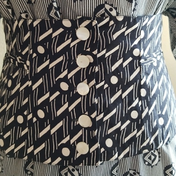 CRISCA TOP W/ WAIST CINCHER - Picture 3 of 9